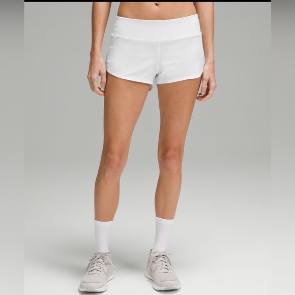 Lululemon NEW with tags speed up 2.5” inseam shorts in white size 8 - Picture 1 of 9
